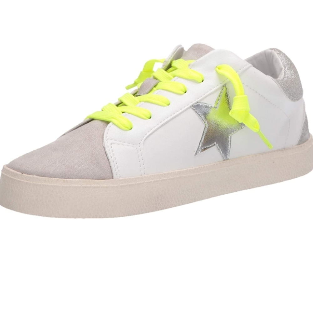 Madden Girl Linlee Sneaker 8.5